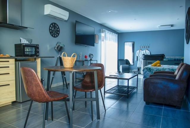 Love Room - La Parenthese Saint-Bauzille-de-la-Sylve Exterior photo
